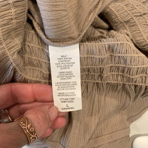 (F-182) ambience long sleeves womens size L beige color - Picture 7 of 7